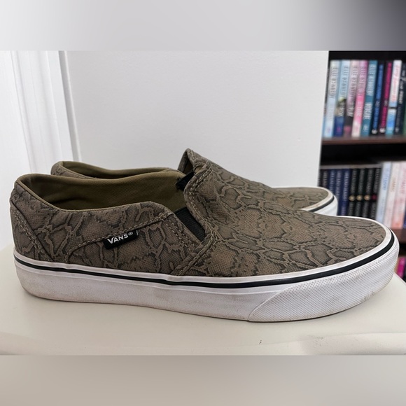 Vans Snake Skin Pattern Slip-On Shoes - Picture 4 of 12
